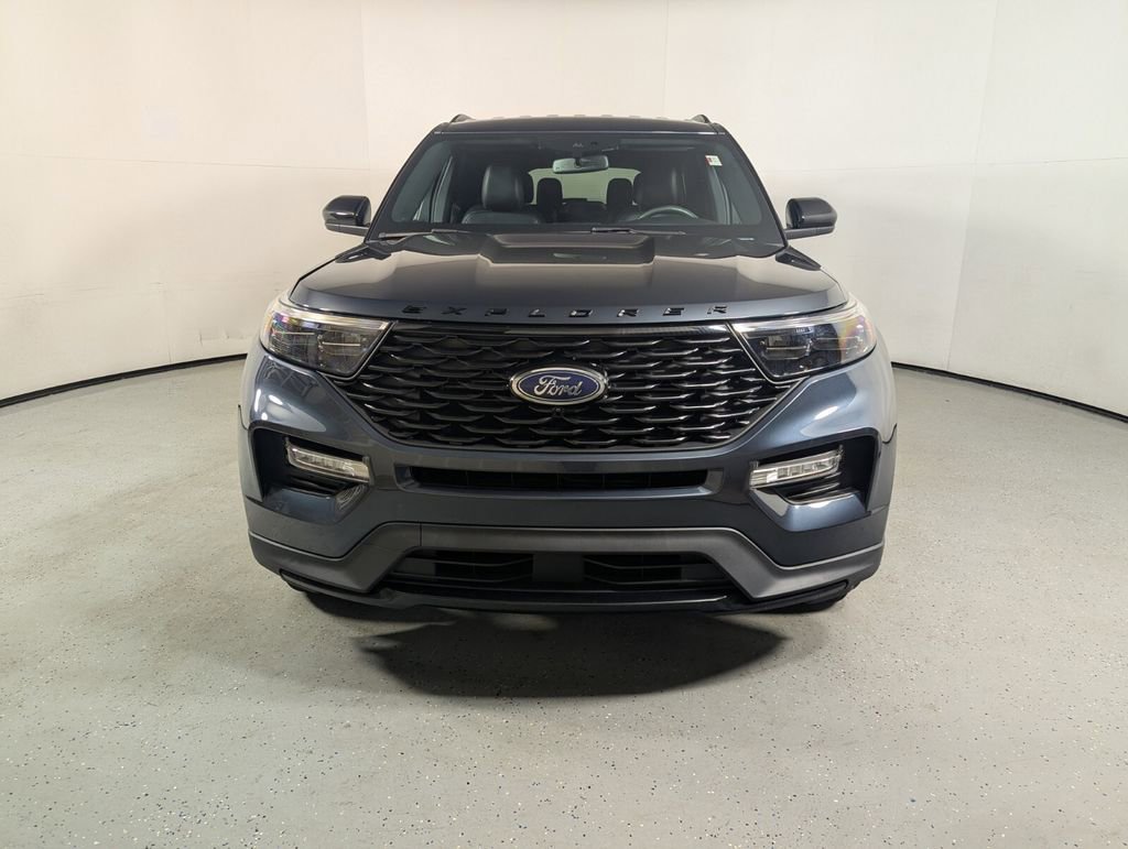 Used 2023 Ford Explorer ST-Line w/ Class IV Trailer Tow Package image 2