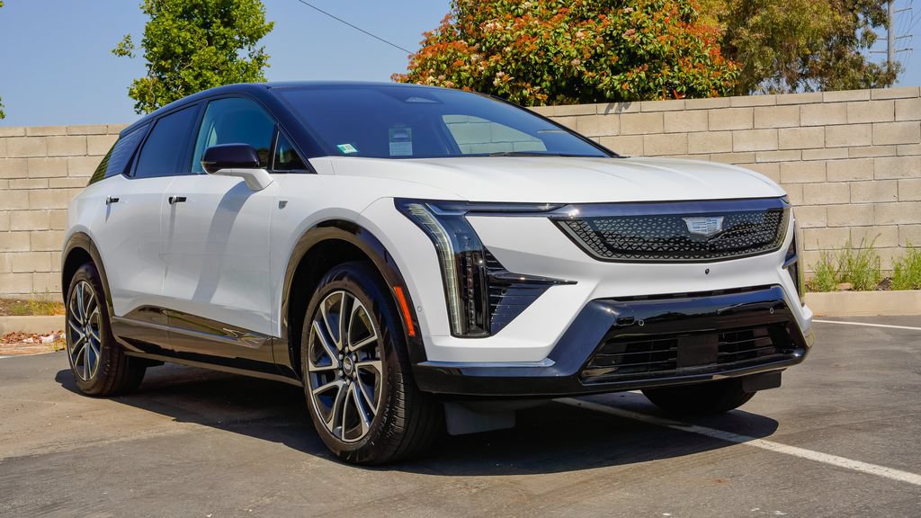 New 2026 Cadillac Optiq Sport 2 RWD image 5