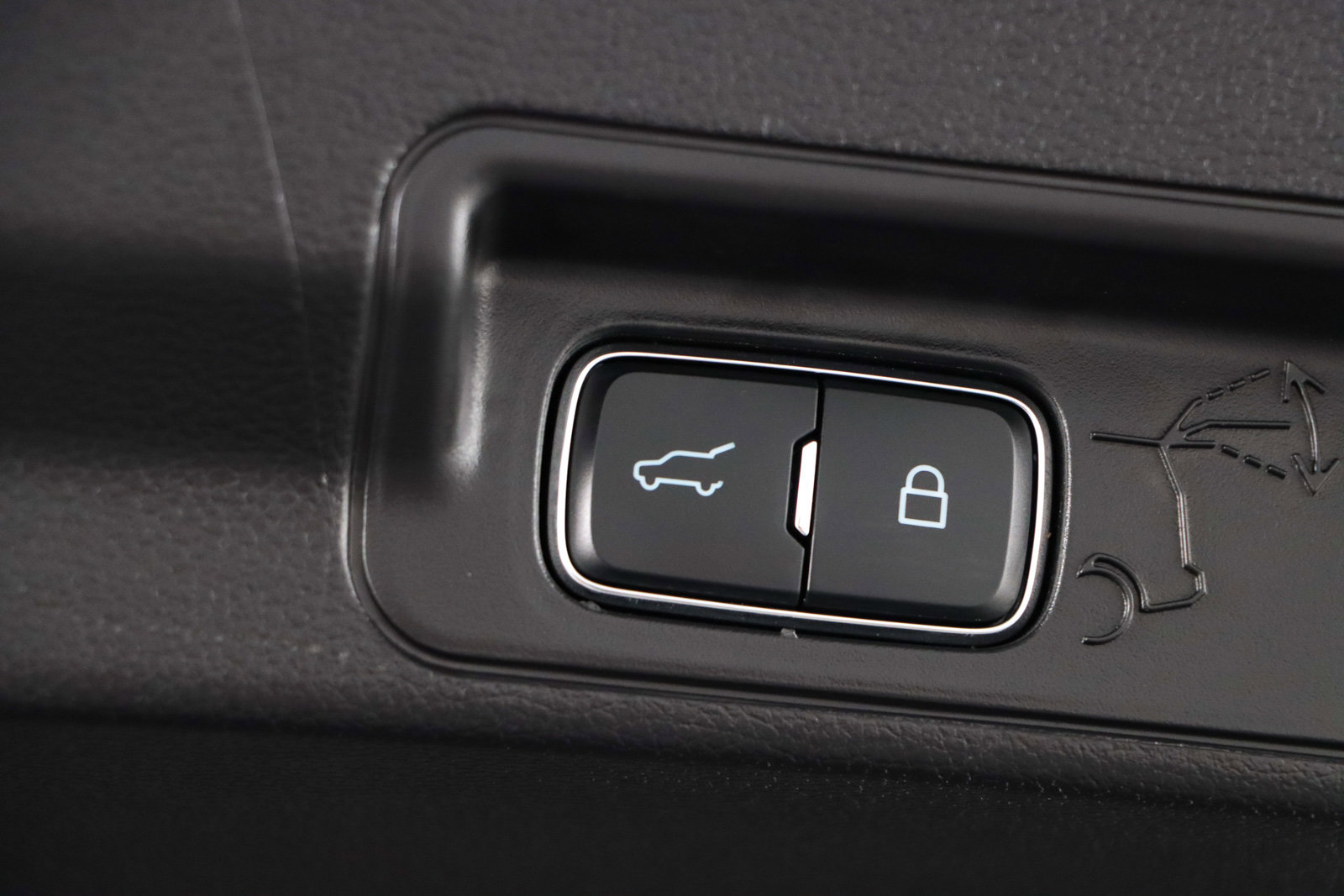 Used 2025 Ford Explorer ST AWD/4WD image 32