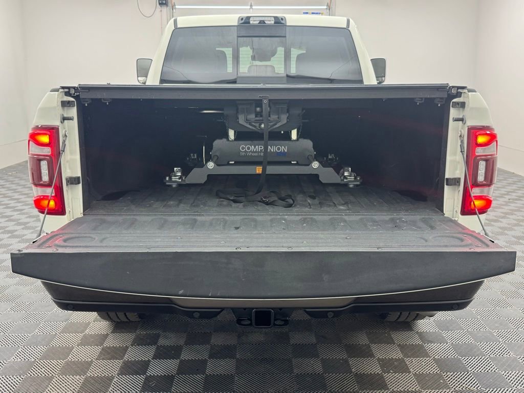Used 2022 RAM 3500 Limited image 11