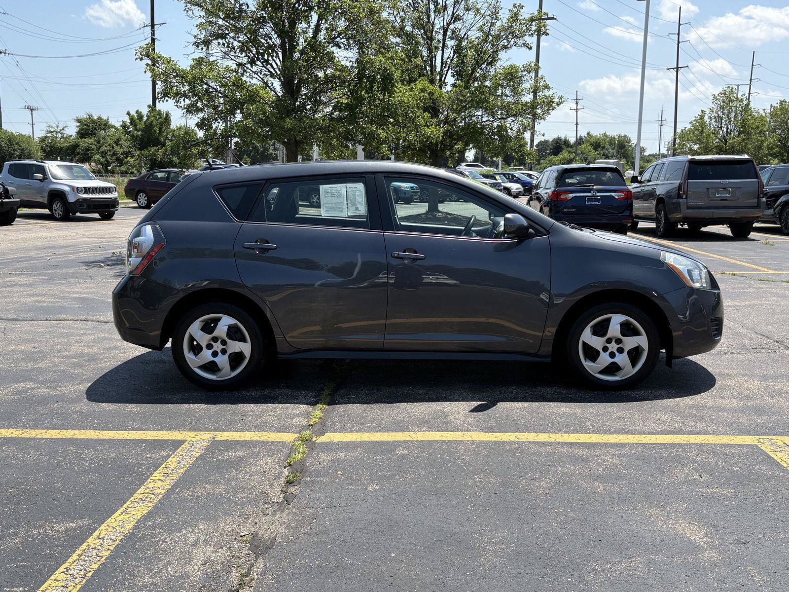 Used 2009 Pontiac Vibe w/ Preferred Package FWD image 8
