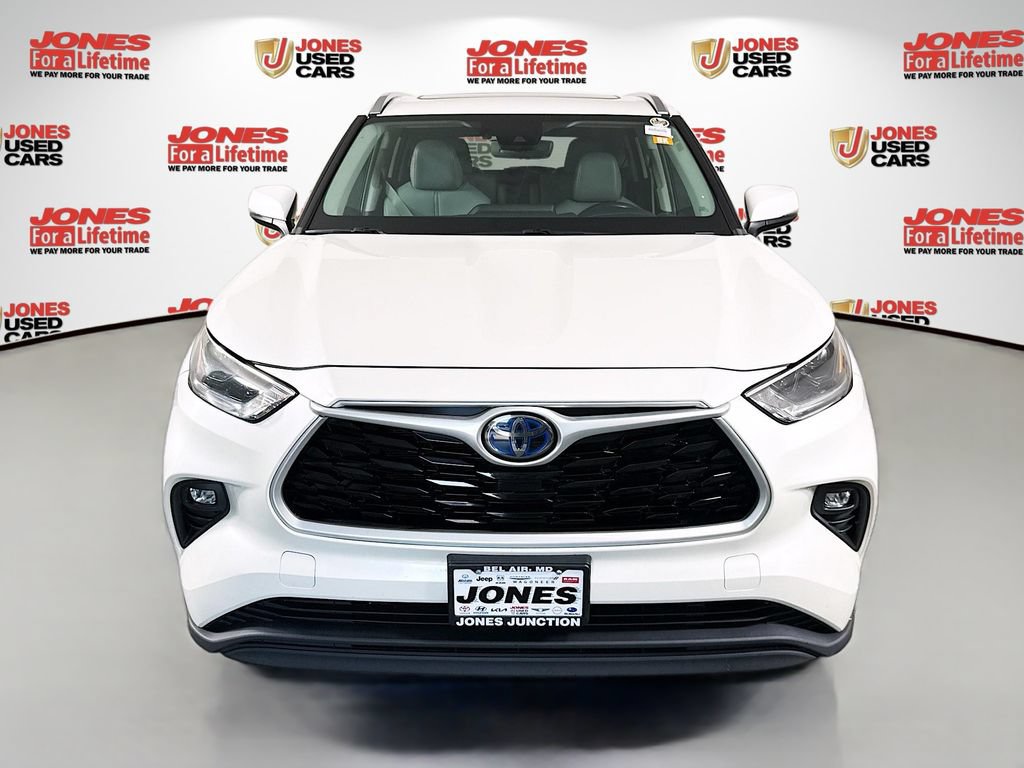 Certified 2021 Toyota Highlander XLE AWD/4WD image 13