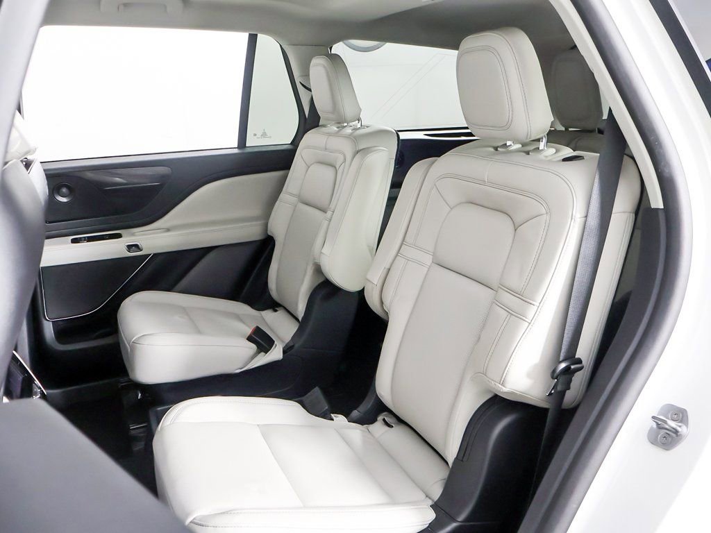 Used 2025 Lincoln Aviator Reserve w/ Illumination Package image 35