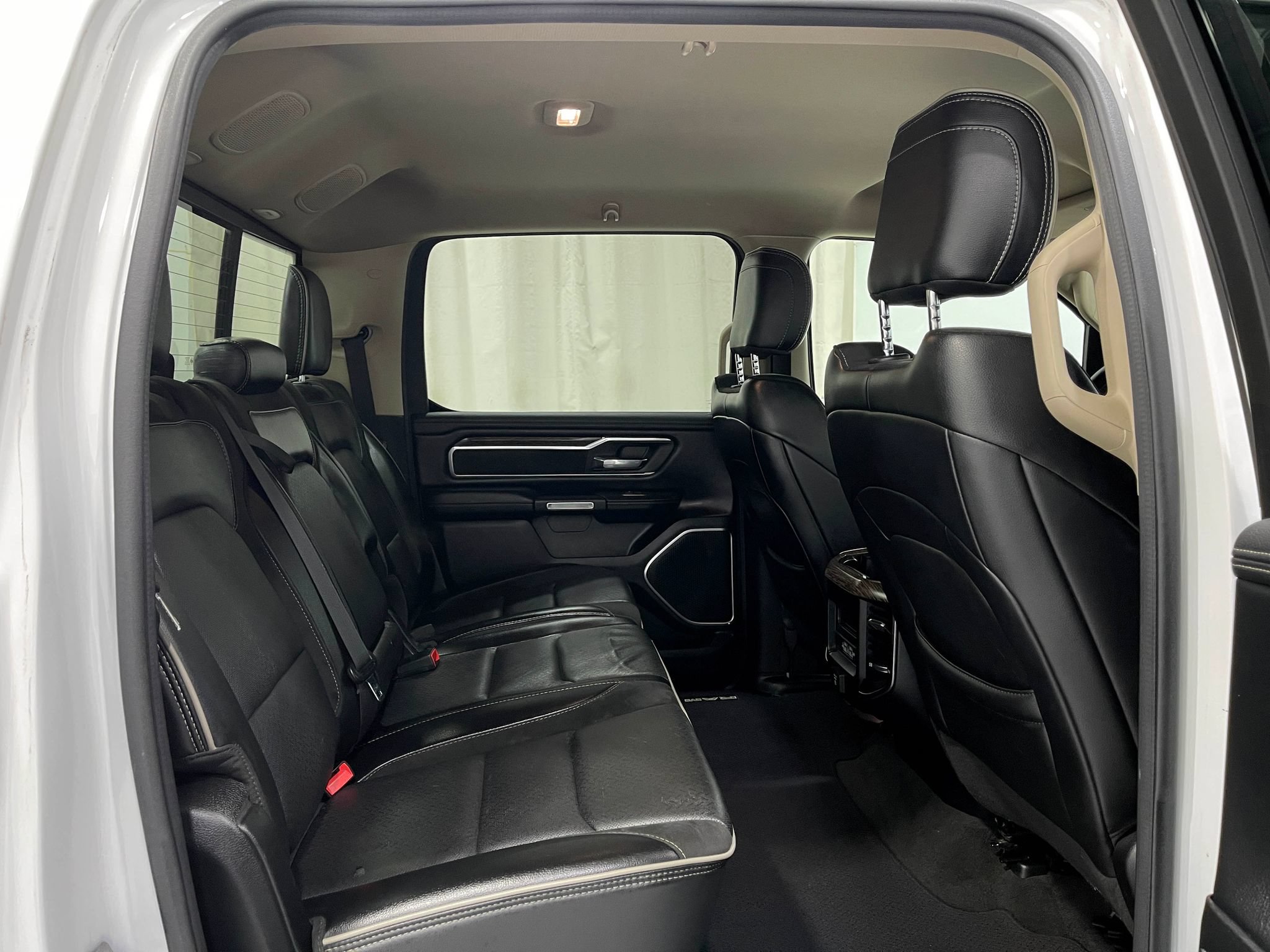 Used 2020 RAM 1500 Laramie AWD/4WD image 30