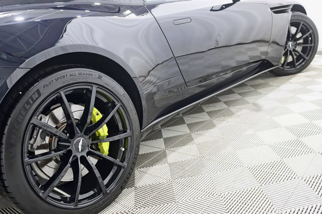 Used 2019 Aston Martin DB11 AMR RWD image 11