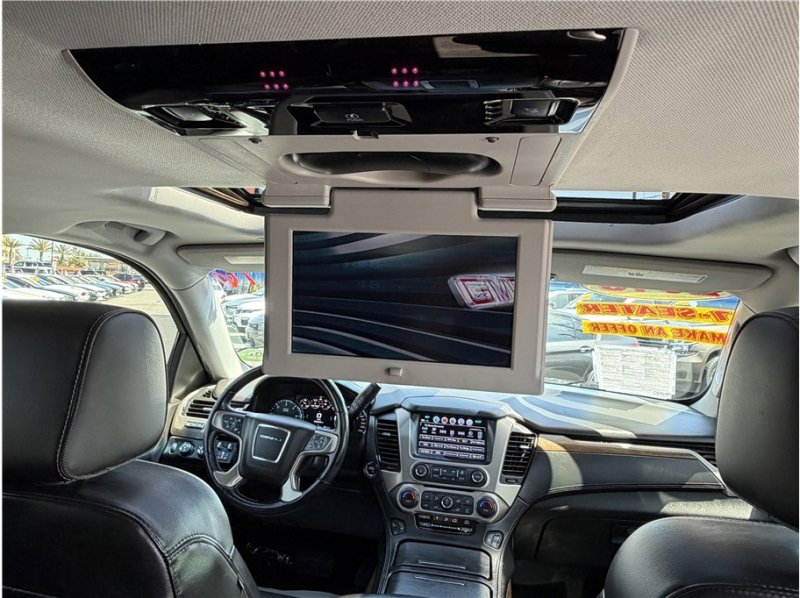 Used 2018 GMC Yukon XL Denali w/ Denali Ultimate Package image 34