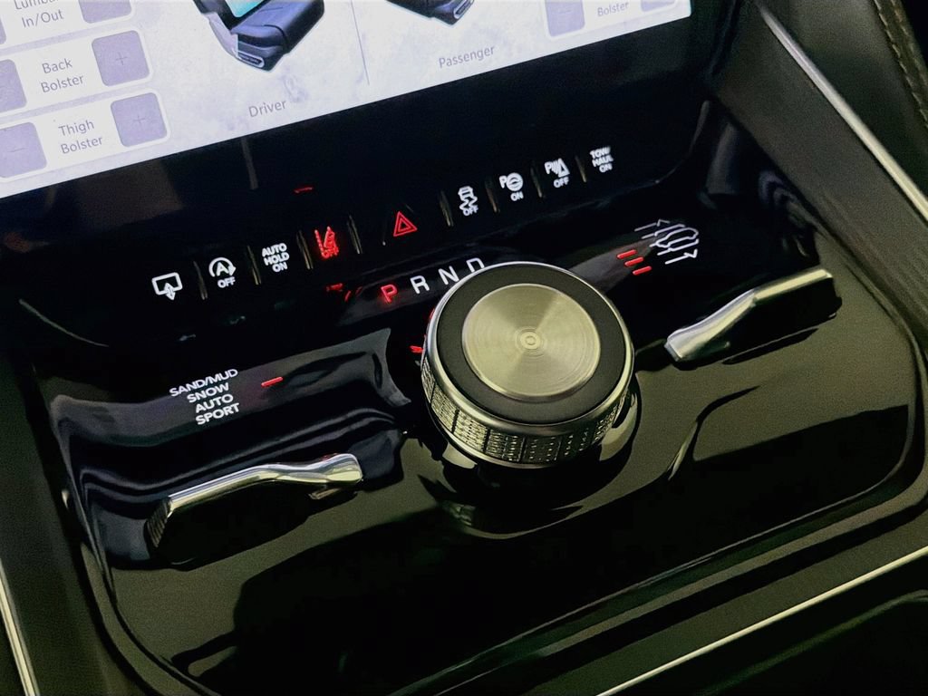 New 2026 Jeep Grand Wagoneer L Summit AWD/4WD image 17