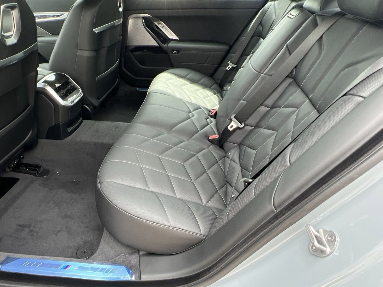 New 2025 BMW 740i xDrive w/ Executive Package image 22