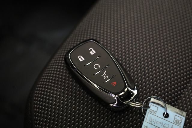 Used 2023 Chevrolet Traverse LT image 37