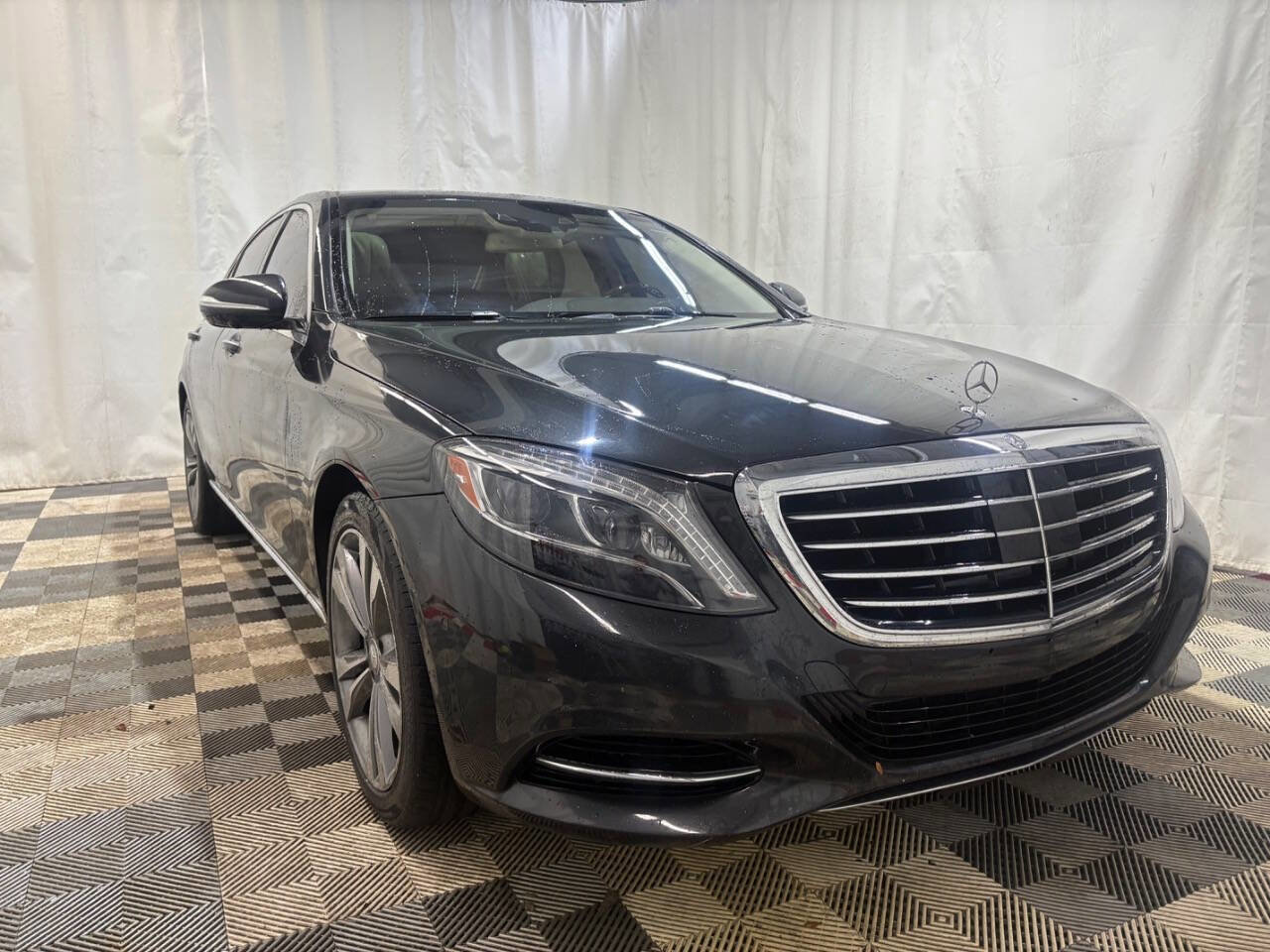Used 2015 Mercedes-Benz S 550 4MATIC Sedan image 3