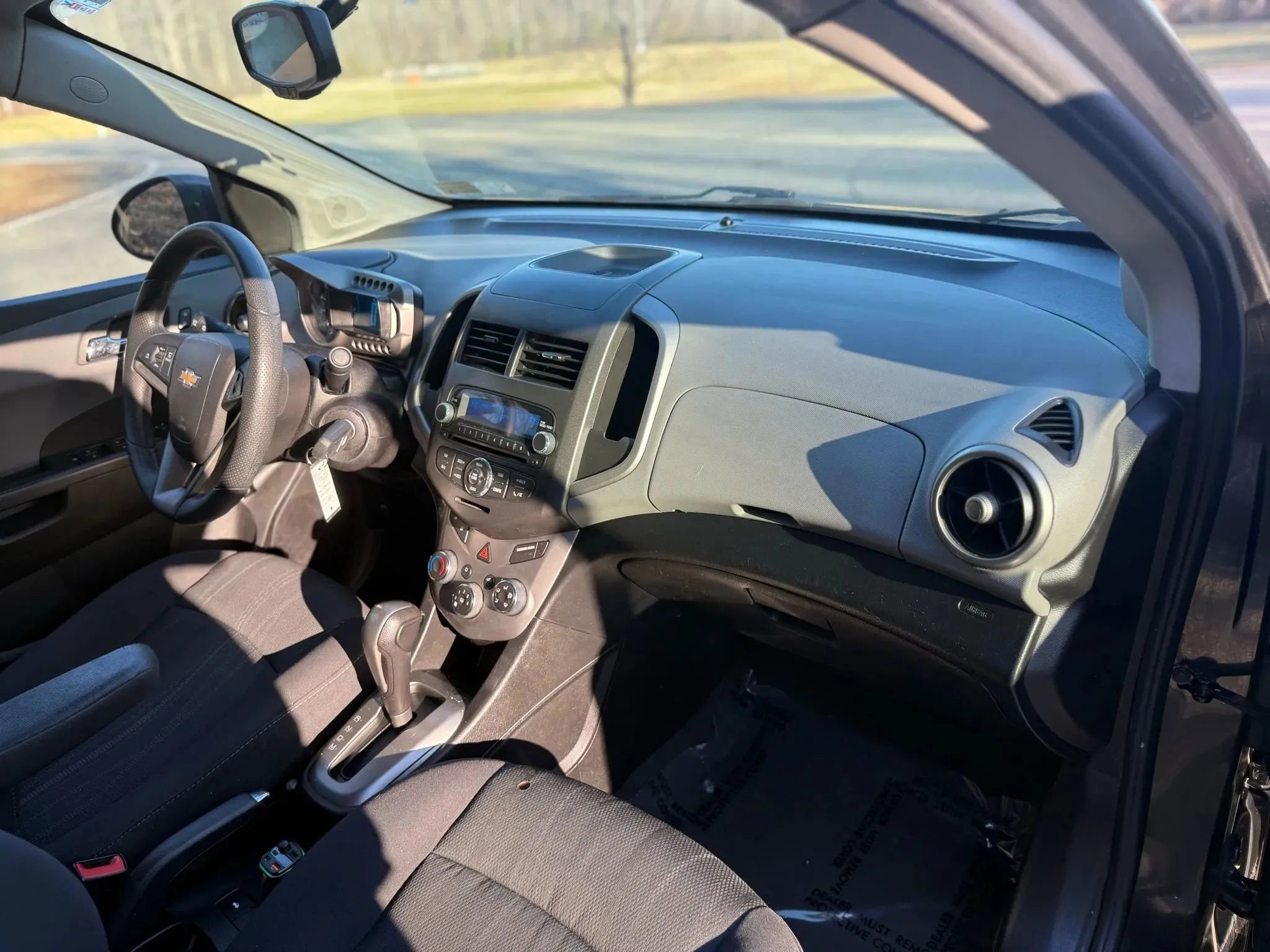 Used 2014 Chevrolet Sonic LT image 25