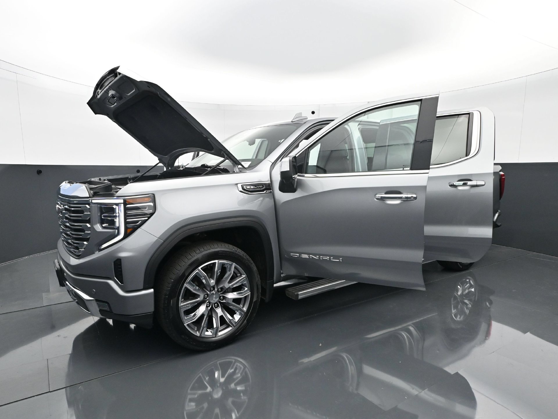 Used 2023 GMC Sierra 1500 Denali w/ Denali Reserve Package AWD/4WD image 27