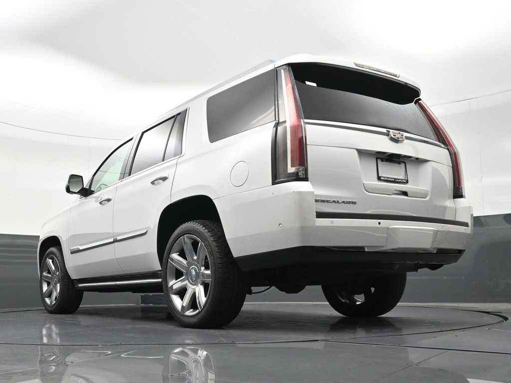 Used 2019 Cadillac Escalade Luxury RWD image 26
