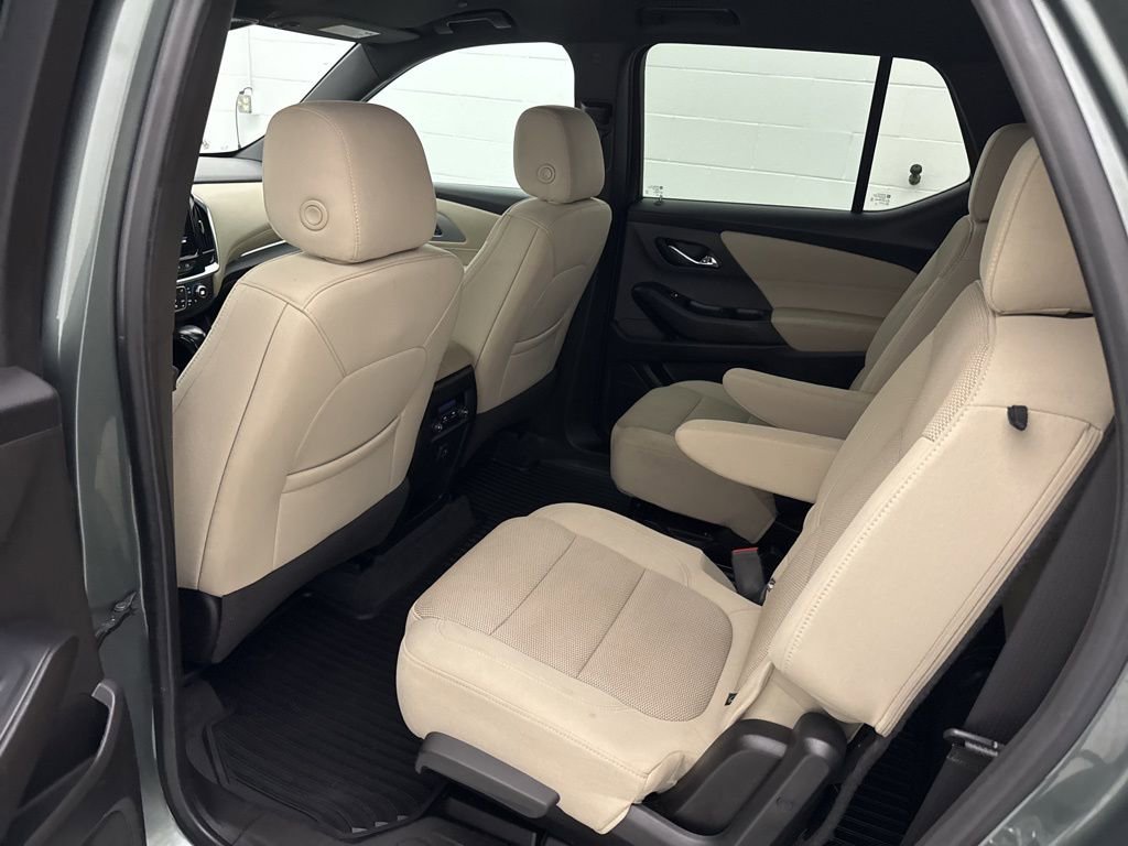 Used 2022 Chevrolet Traverse LT image 43