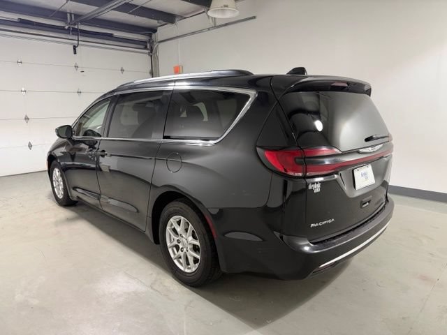 Used 2022 Chrysler Pacifica Touring-L FWD image 5