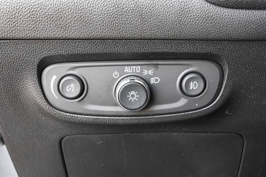 Used 2021 Buick Encore GX Essence w/ Experience Buick Package AWD/4WD image 19