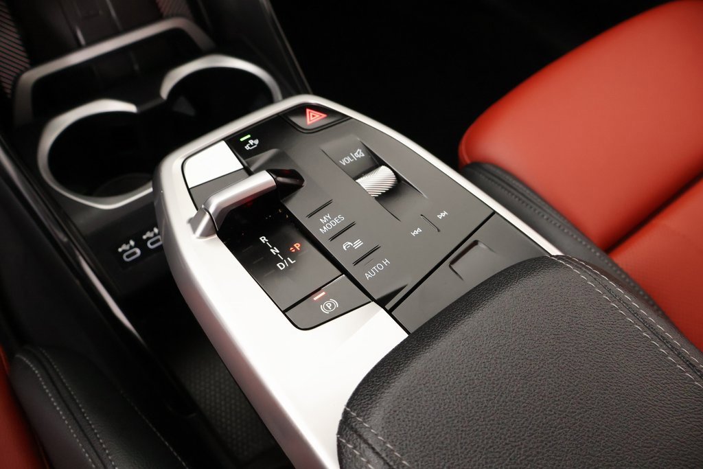 Used 2023 BMW X1 xDrive28i image 9