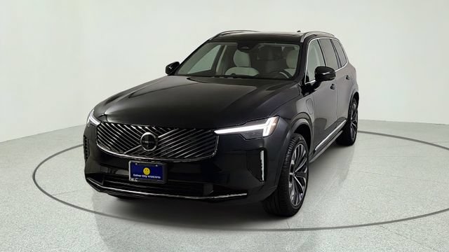 New 2026 Volvo XC90 T8 Ultra w/ Lounge Package AWD/4WD image 2