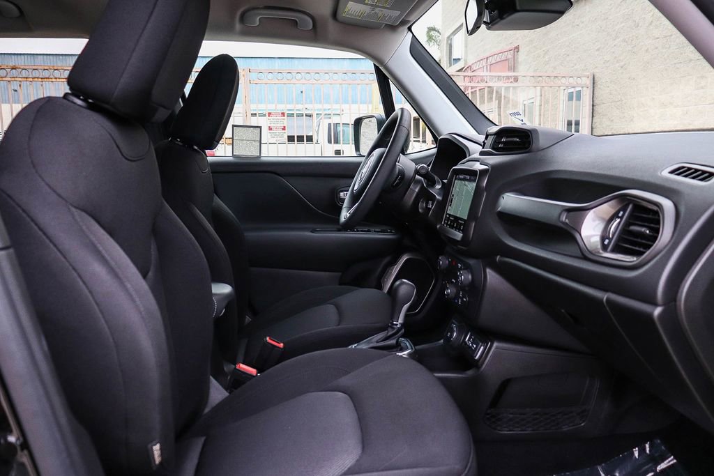 Used 2022 Jeep Renegade Sport w/ Sport Appearance Group image 18