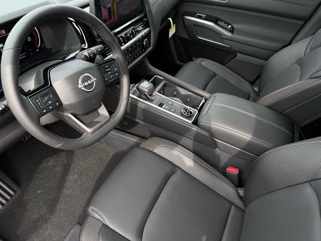 New 2026 Nissan Pathfinder SL image 16