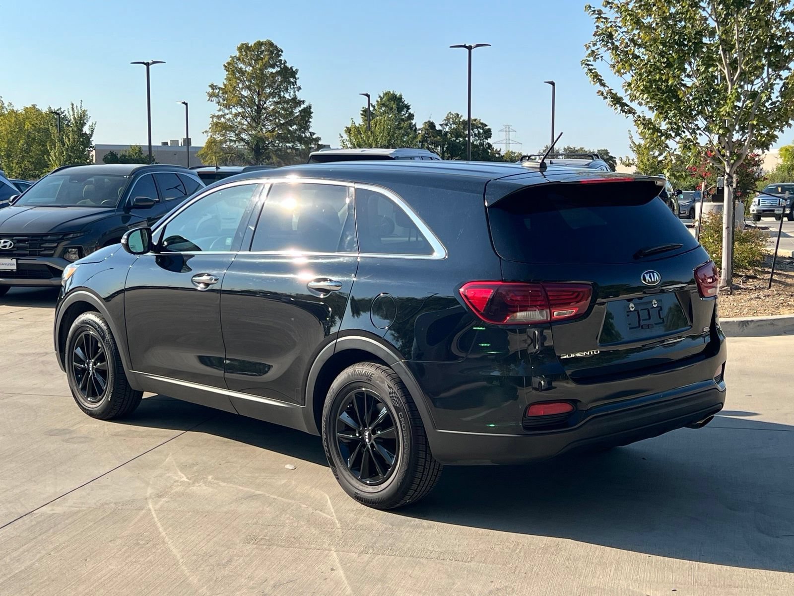 Used 2020 Kia Sorento LX FWD image 10