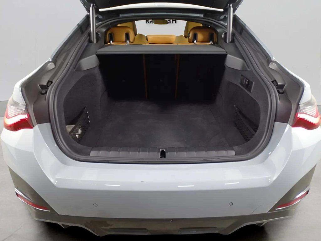 Used 2023 BMW i4 eDrive40 w/ M Sport Package image 33