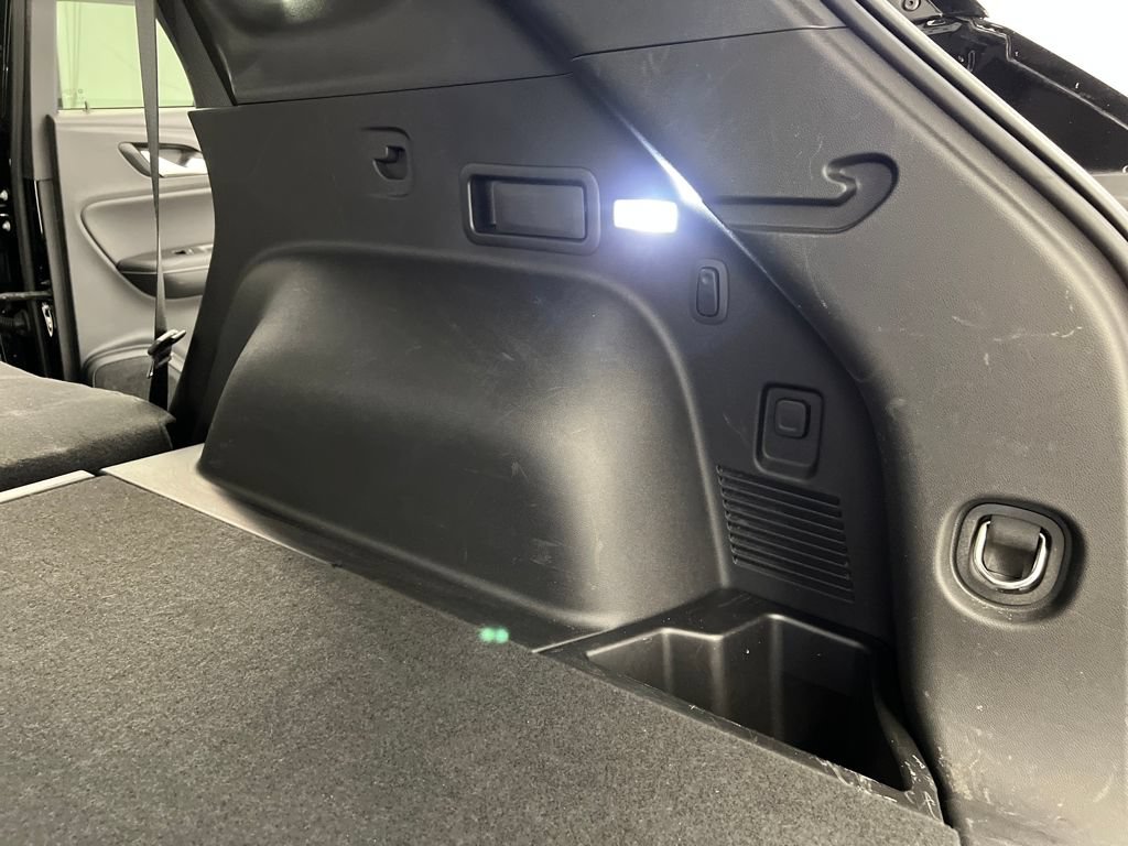 Used 2025 Chevrolet Blazer LT FWD image 38