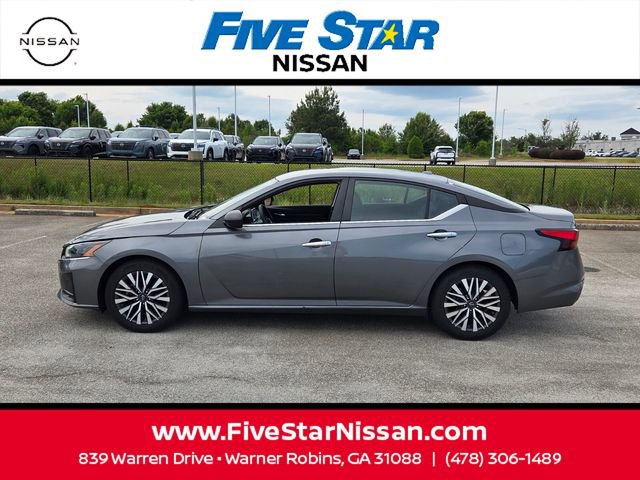 Used 2024 Nissan Altima 2.5 SV FWD image 4
