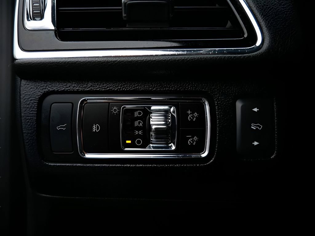 Certified 2023 Lincoln Navigator Reserve AWD/4WD image 18