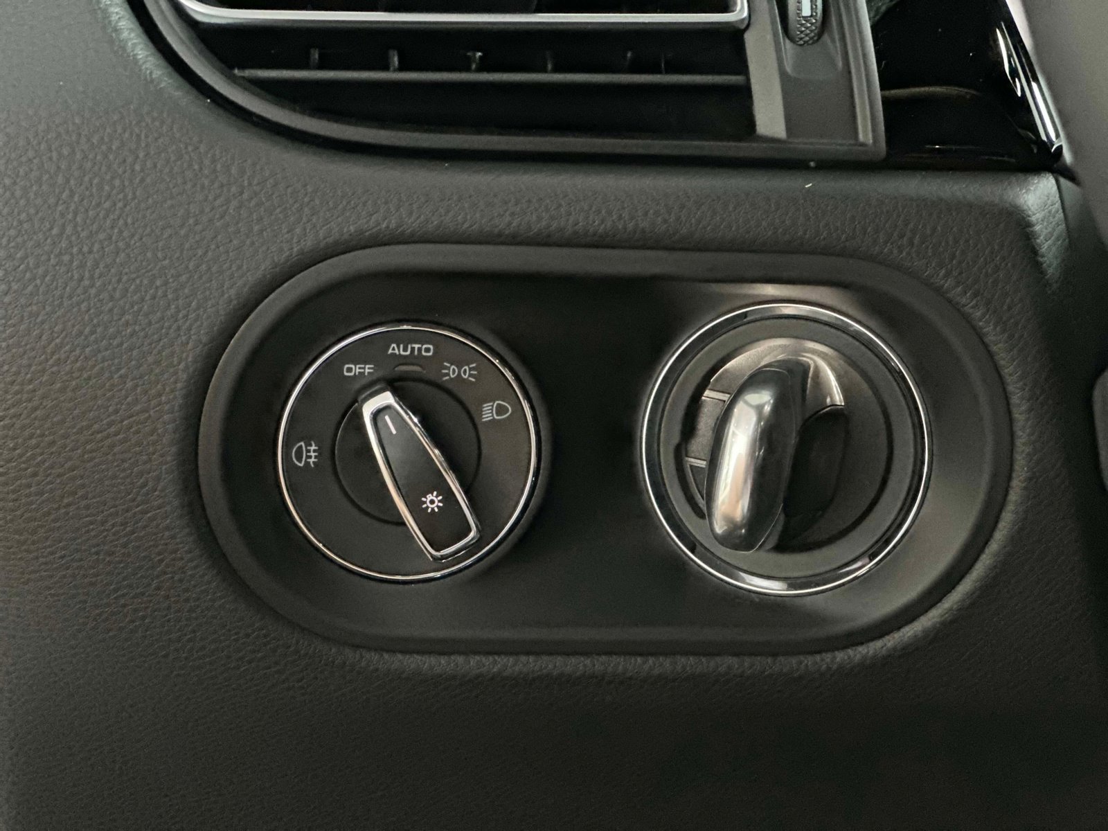 New 2026 Porsche Macan image 31