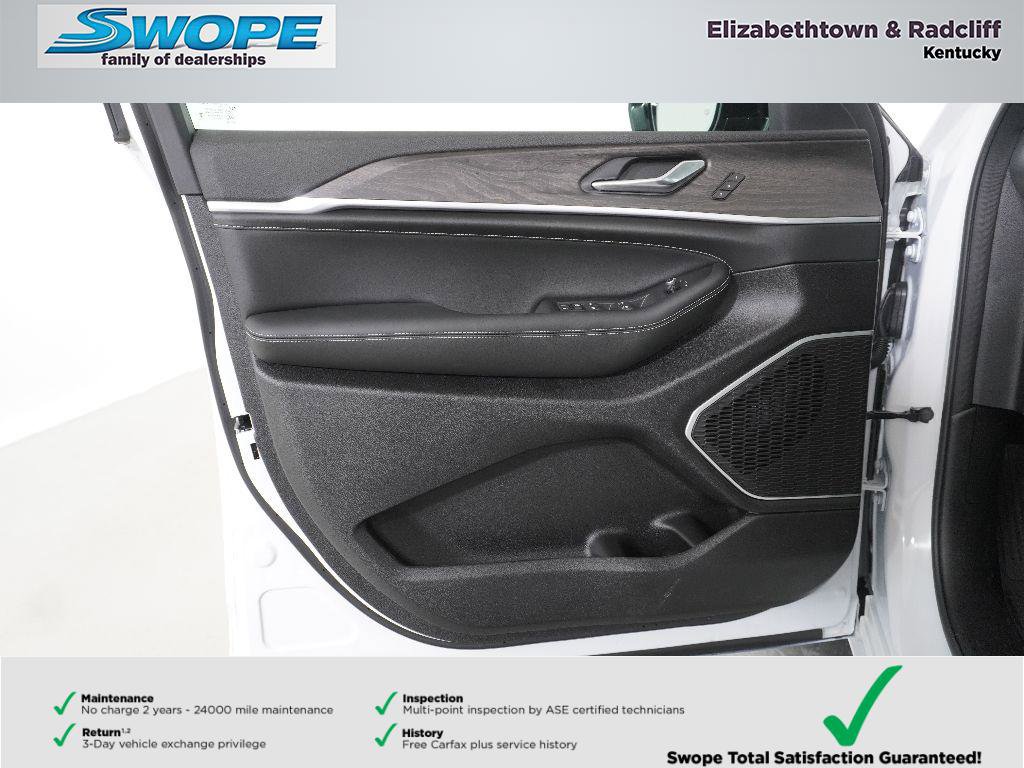 New 2026 Jeep Grand Cherokee Limited Reserve image 13