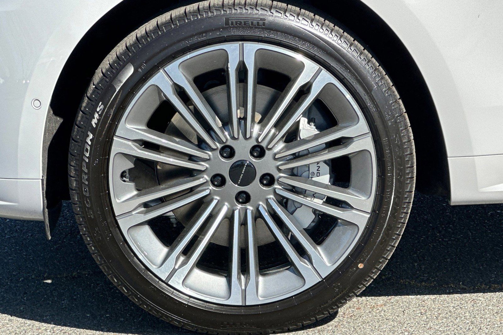 New 2026 Land Rover Range Rover Sport Dynamic SE image 12