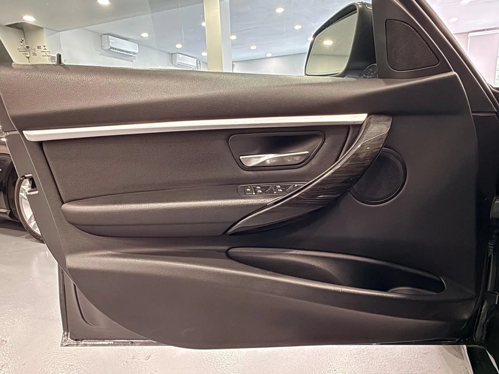 Used 2018 BMW 330i Sedan RWD image 38