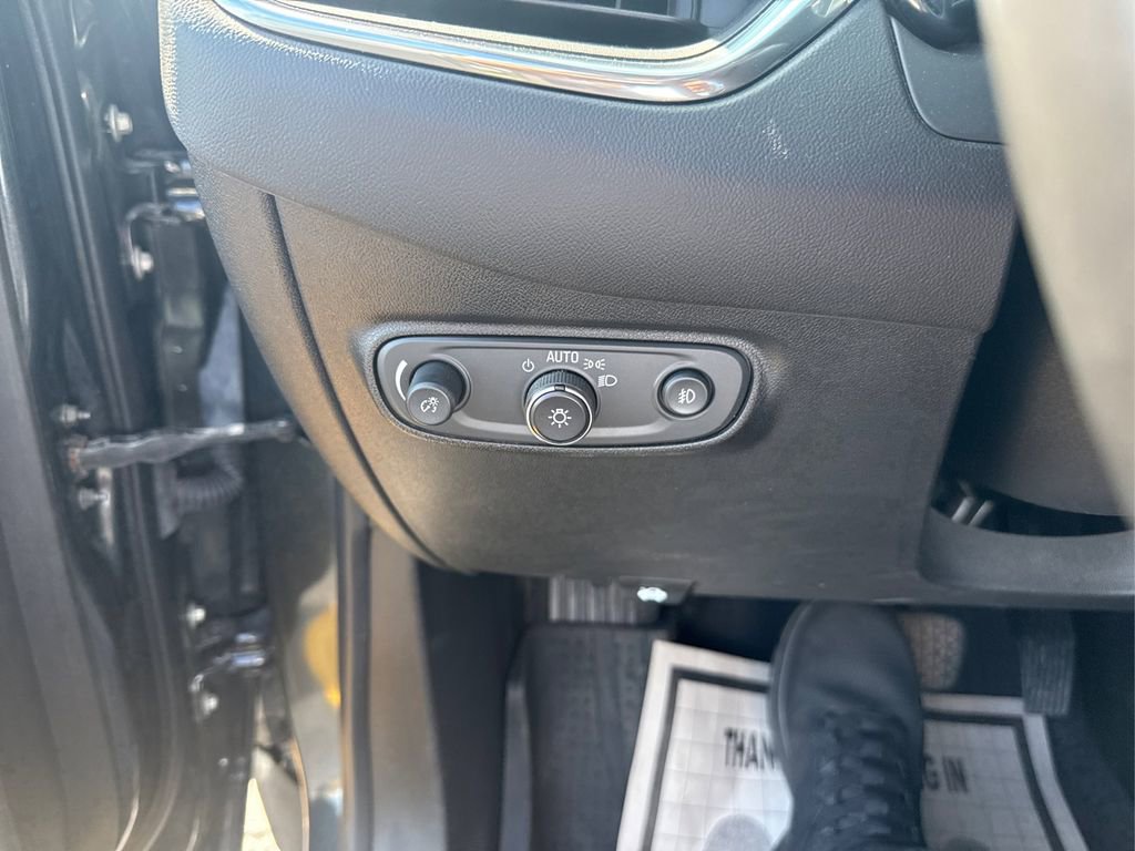 Used 2020 Chevrolet Equinox LT w/ Driver Convenience Package image 15