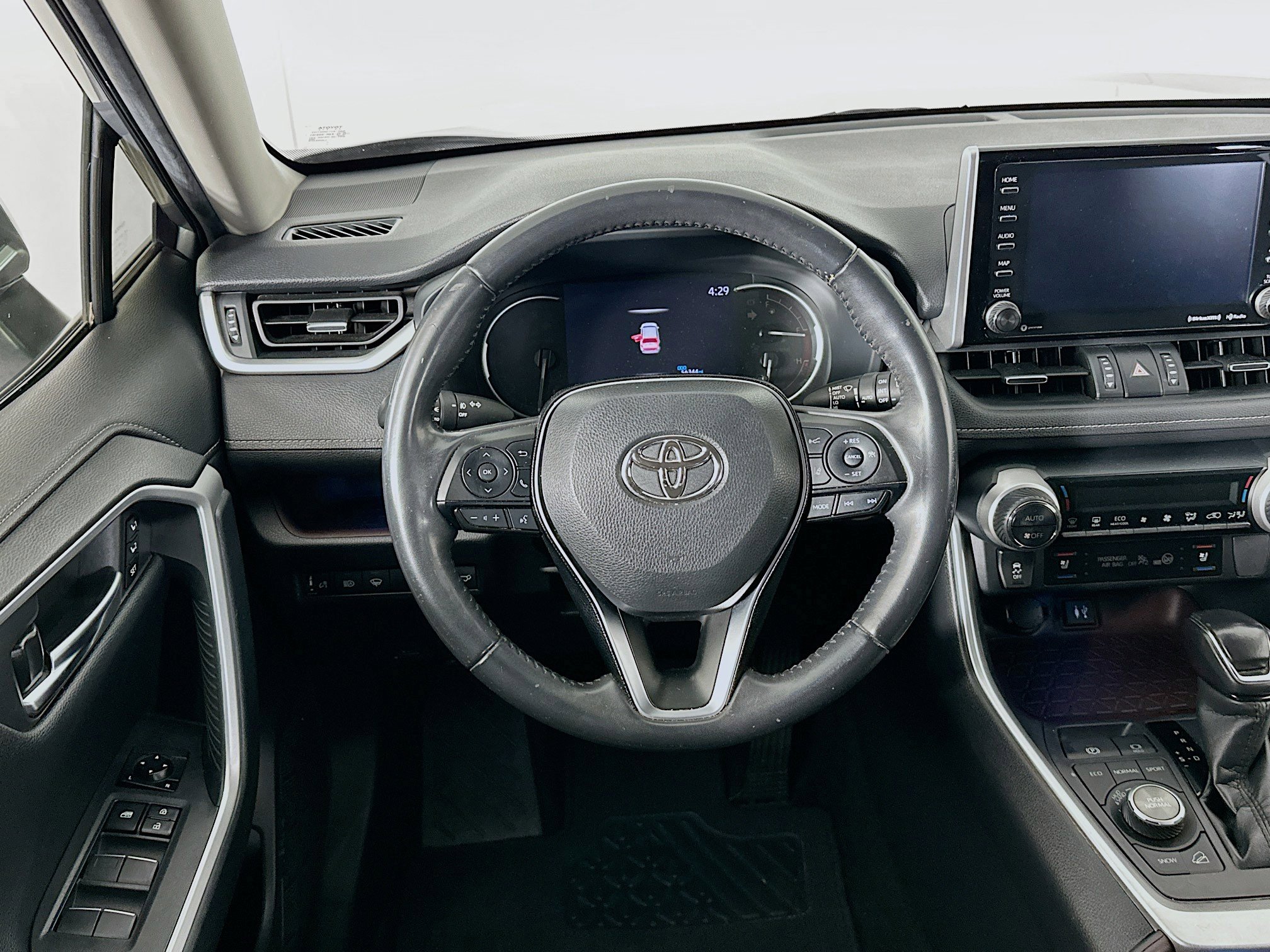 Used 2019 Toyota RAV4 Limited w/ Cold Weather Package image 17