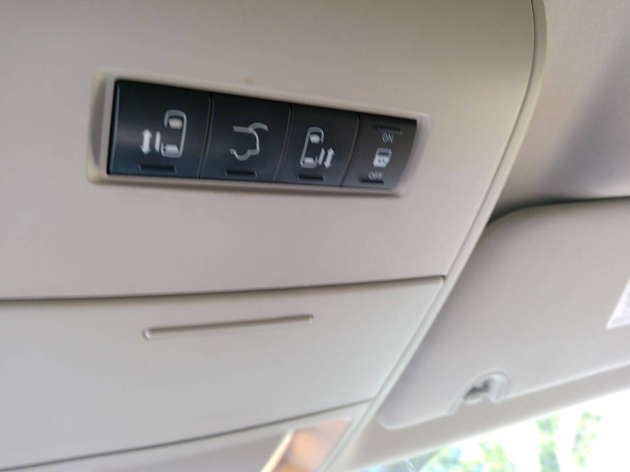 Used 2012 Dodge Grand Caravan SXT w/ Entertainment Group 1 FWD image 36