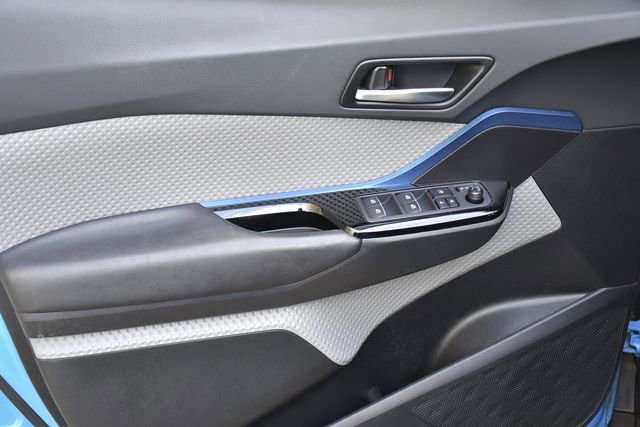 Used 2019 Toyota C-HR XLE FWD image 21