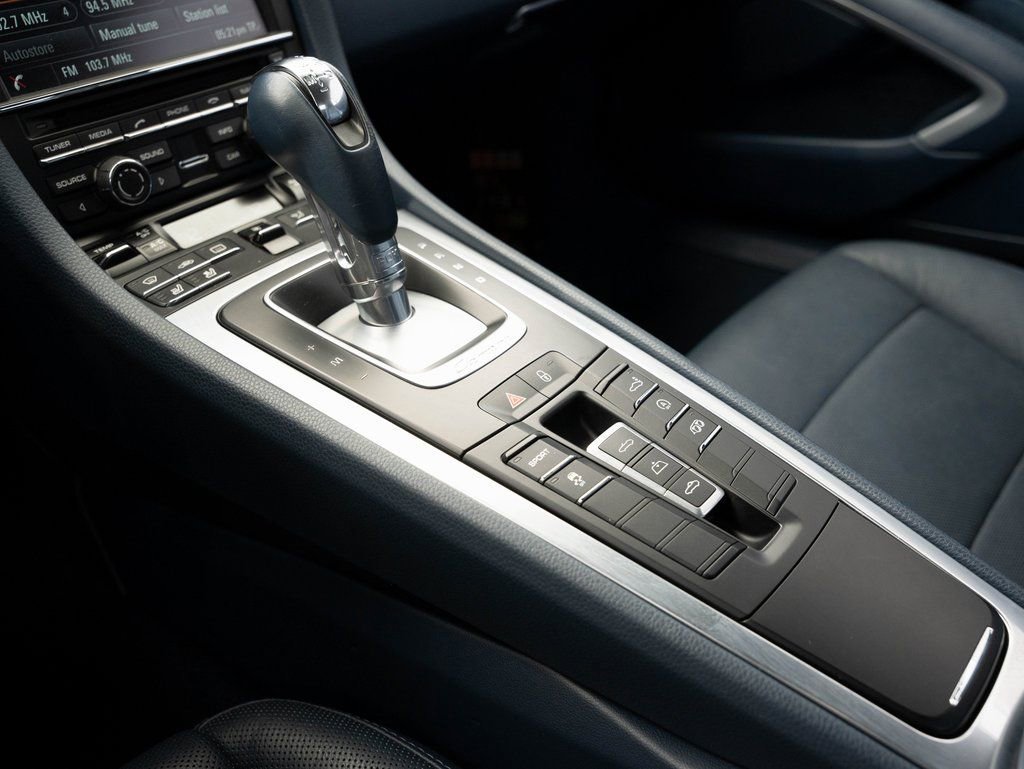 Used 2015 Porsche 911 Carrera image 39