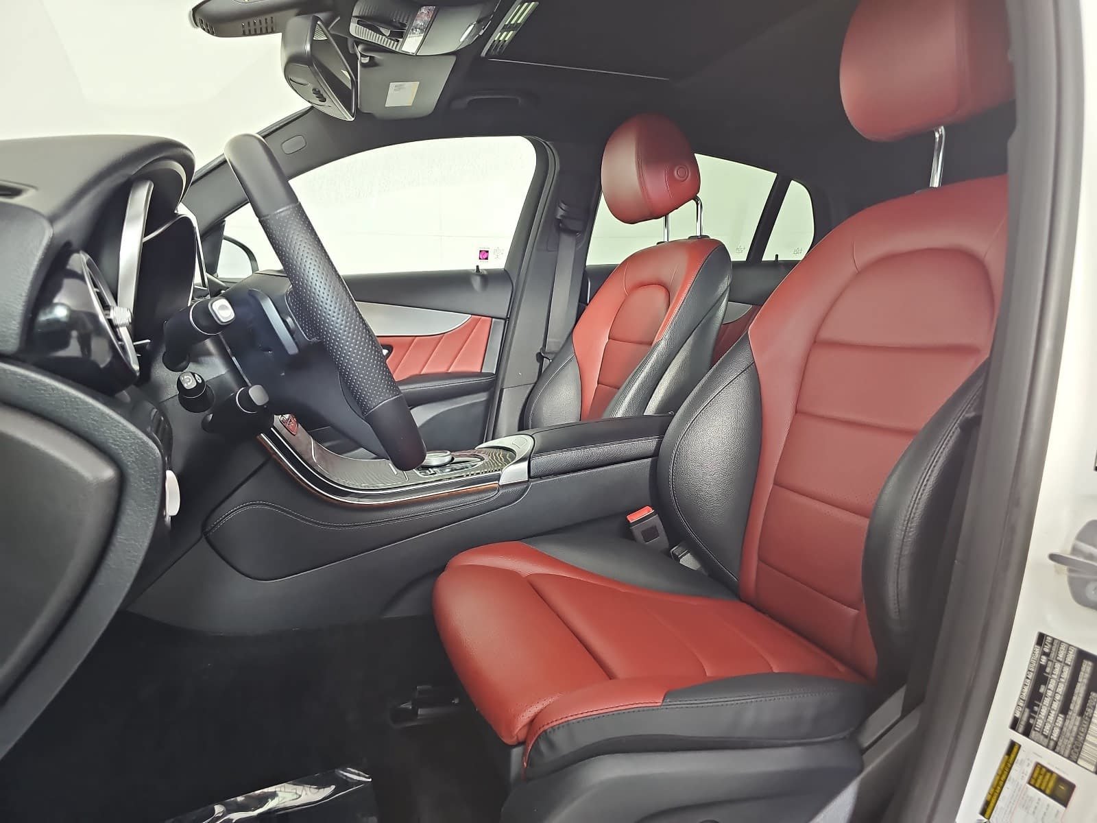 Used 2019 Mercedes-Benz GLC 300 4MATIC Coupe image 15