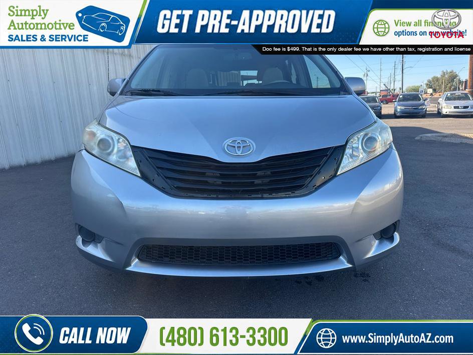 Used 2012 Toyota Sienna LE w/ Towing Pkg FWD image 5