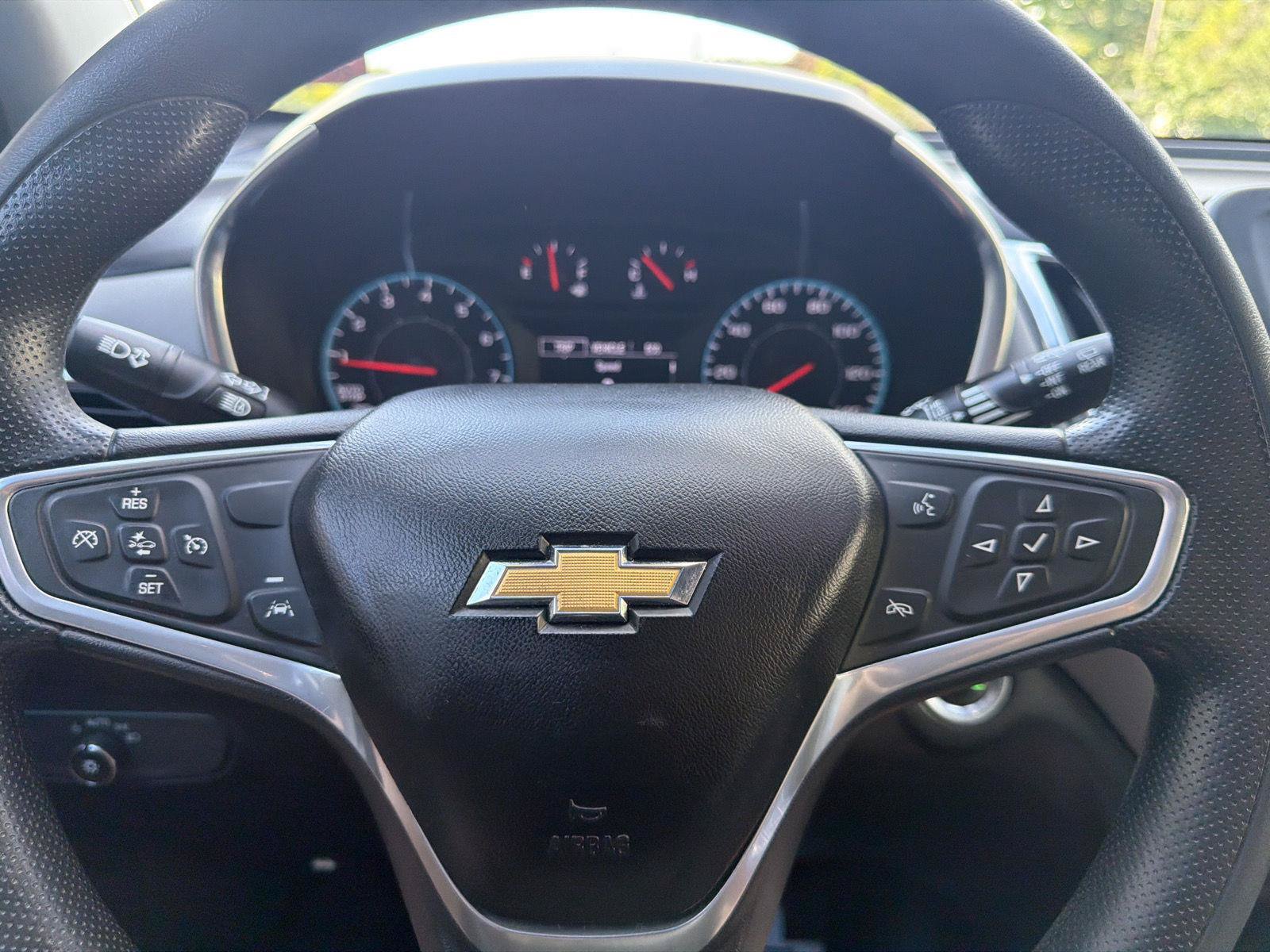Used 2022 Chevrolet Equinox LS AWD/4WD image 14