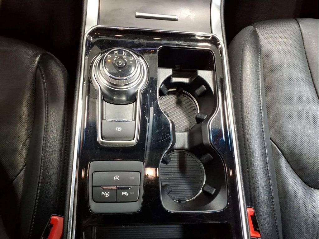 Certified 2019 Ford Edge Titanium w/ Equipment Group 301A AWD/4WD image 12