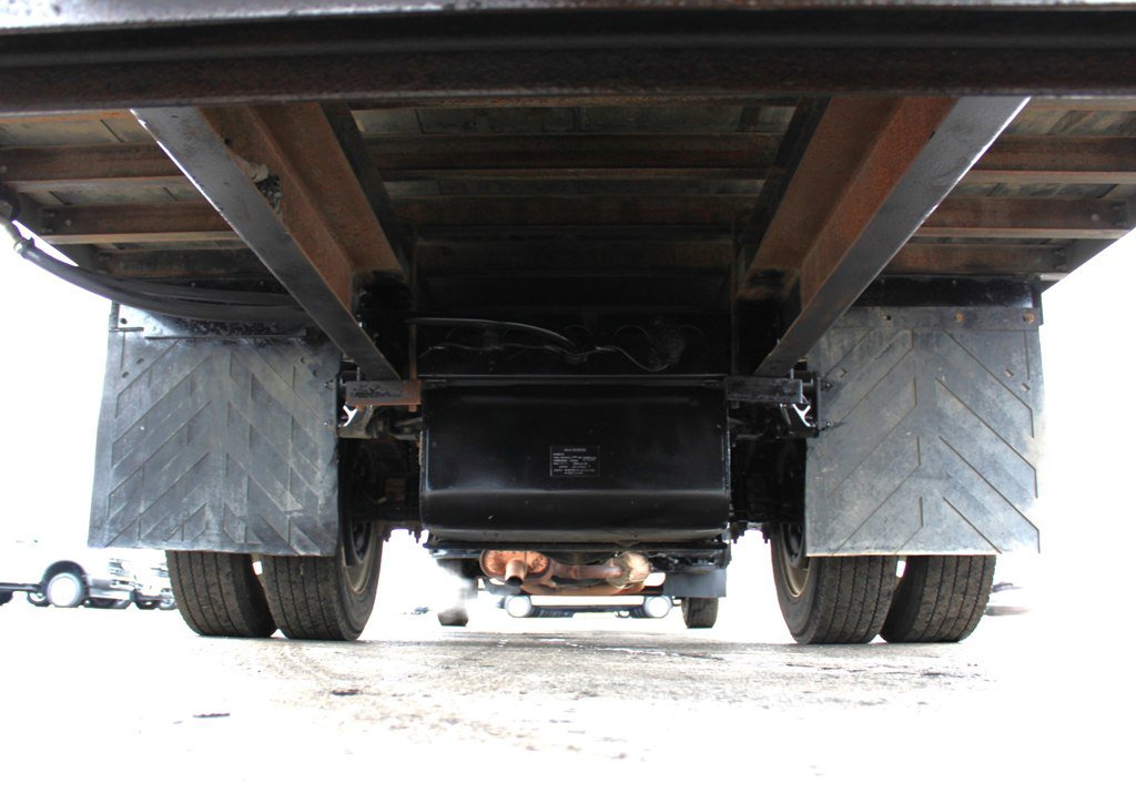 Used 2019 Isuzu NPR image 34