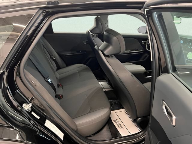Used 2025 Kia K4 FWD image 7