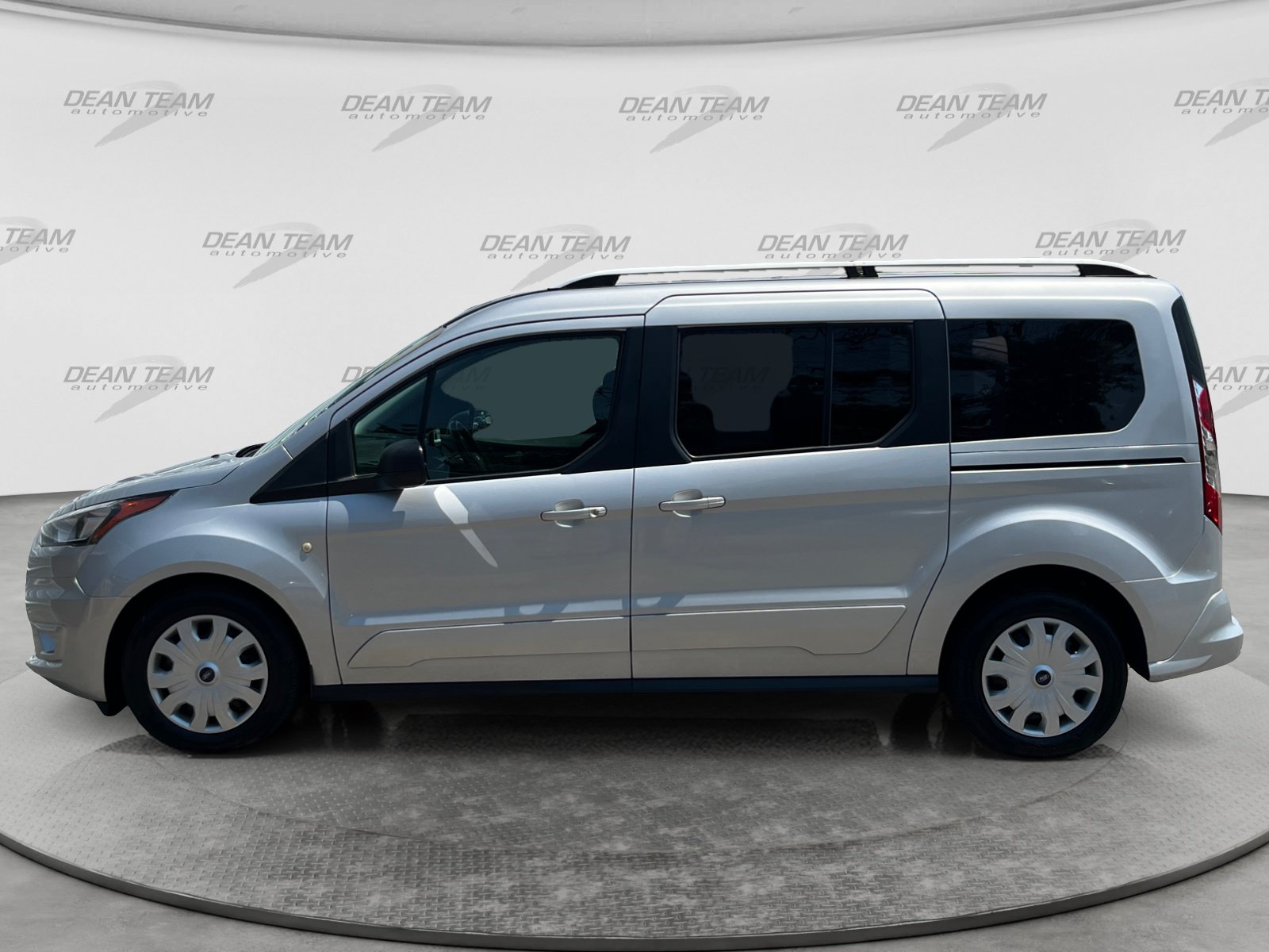 Used 2020 Ford Transit Connect XLT FWD image 4
