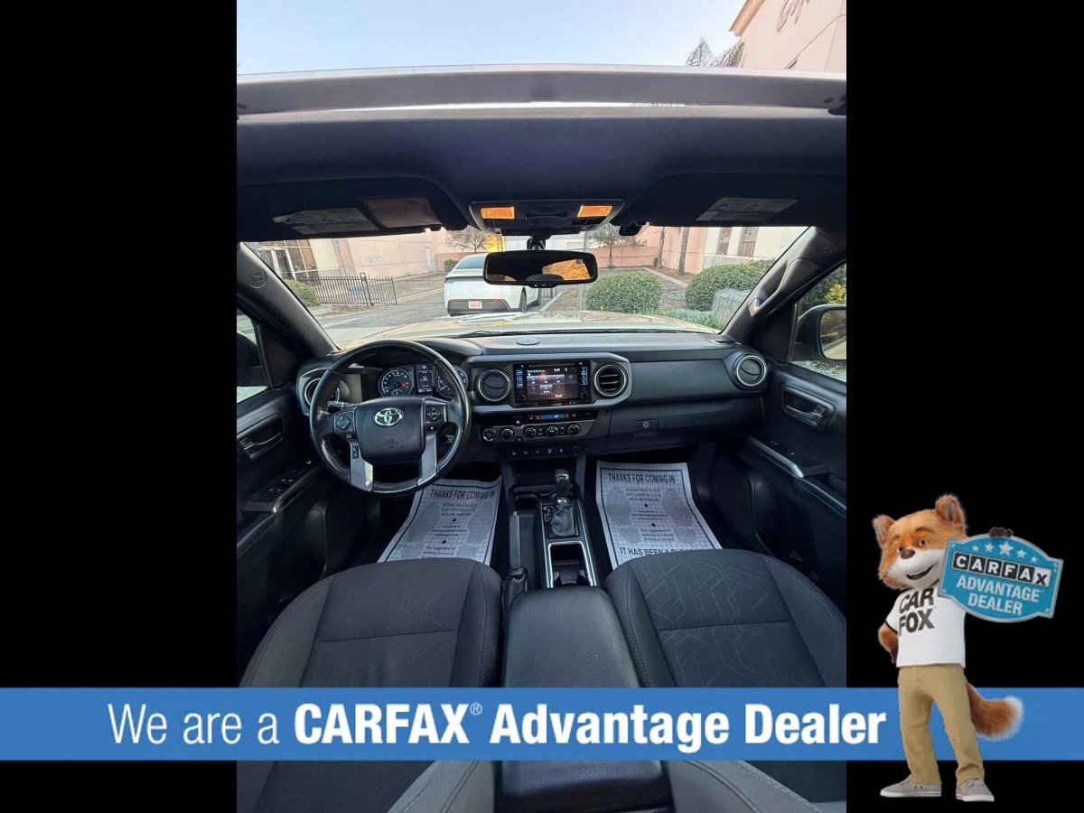 Used 2017 Toyota Tacoma TRD Off-Road w/ Premium & Technology Package image 46