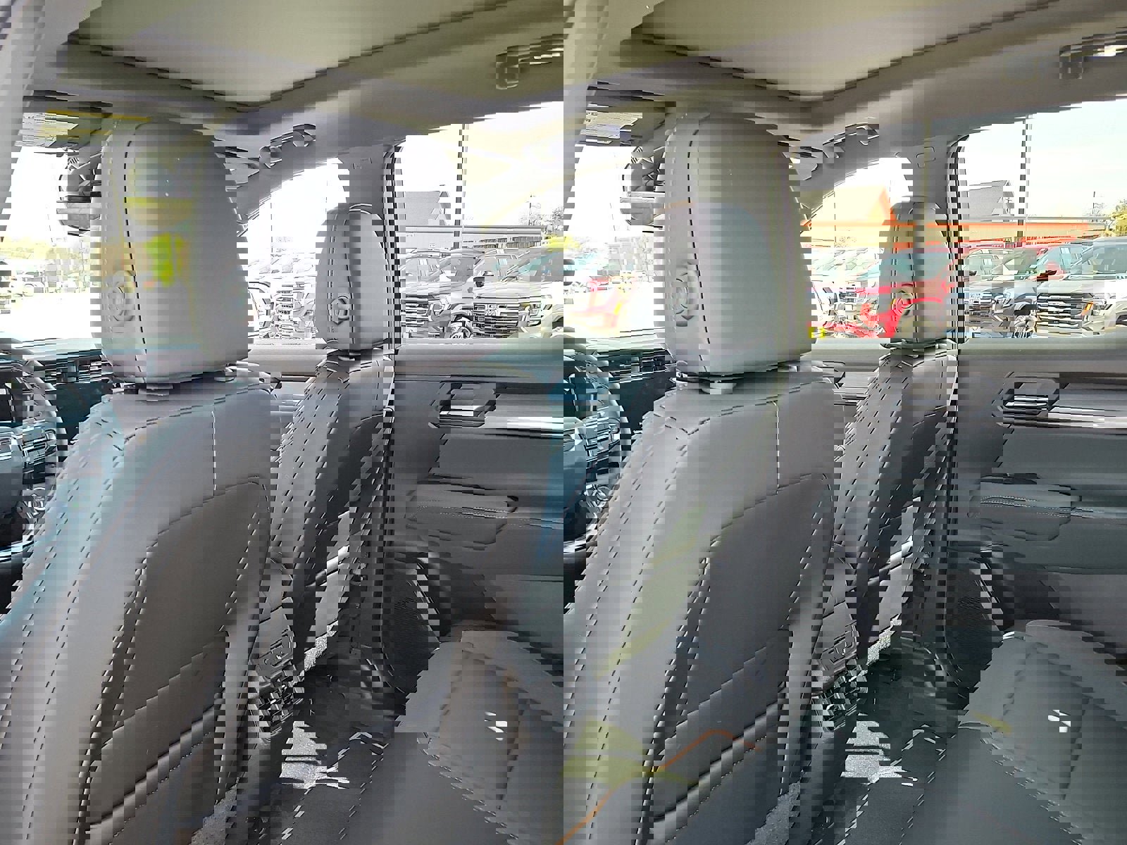 New 2026 GMC Terrain AT4 w/ Convenience Package III image 9