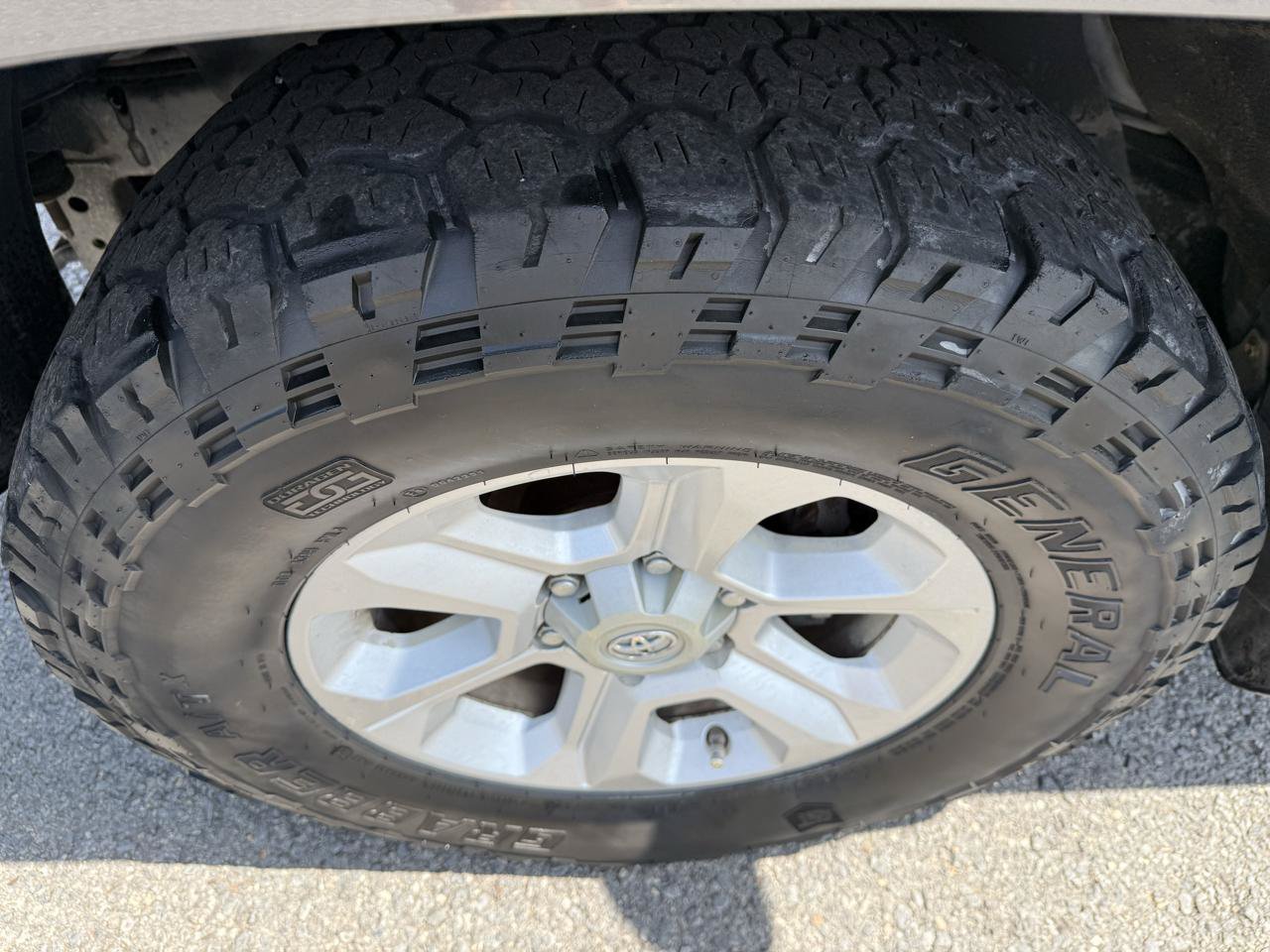 Used 2014 Toyota 4Runner SR5 RWD image 43