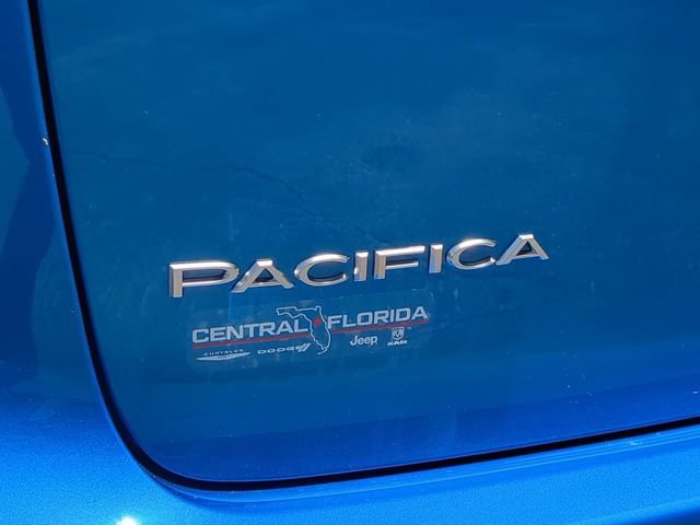 New 2027 Chrysler Pacifica Pinnacle w/ Theater Group AWD/4WD image 13