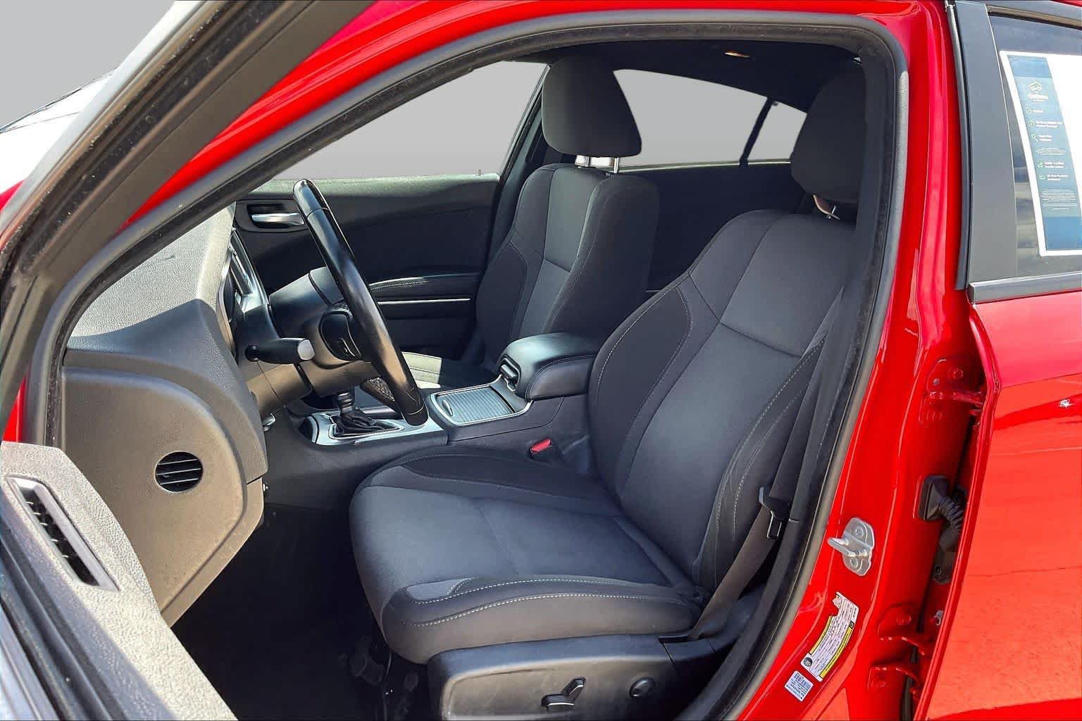 Used 2022 Dodge Charger SXT RWD image 8
